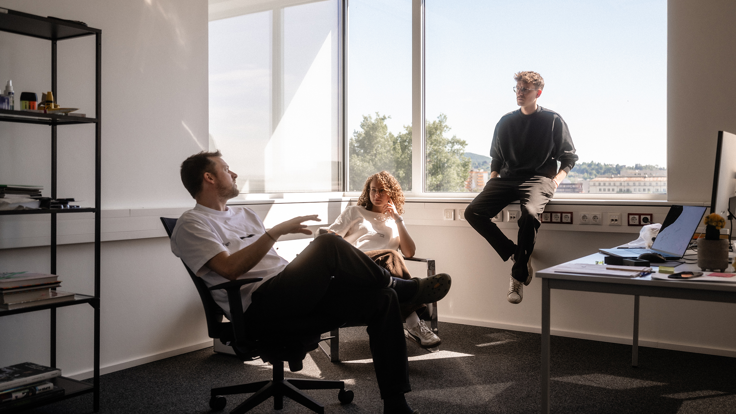 s_47-office_4